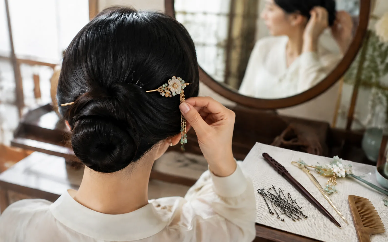 how to use bobby pins with chinese hair pins for secure hairstyles